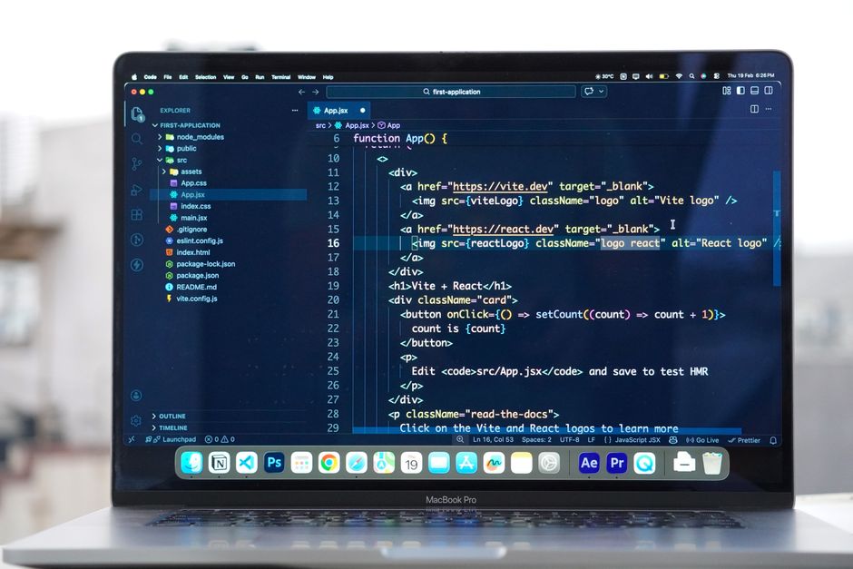 1Password vs Bitwarden vs Keeper for Small Teams (2026)