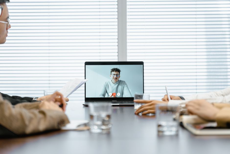 Best AI Meeting Notetaker for Remote US Teams 2026